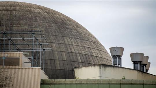 Das im vergangenen Jahr abgeschaltete Kernkraftwerk im Emsland darf nun zurückgebaut werden. (Archivfoto)