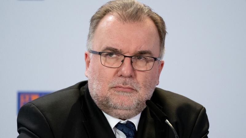 Scholz kündigt Entlastungen für Firmen an Das langfristige Wirtschaftswachstum von Deutschland bereitet dem Präsident des Bundesverbandes der Deutschen Industrie (BDI), Siegfried Russwurm, Sorgen.