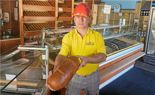 Das letzte Brot ist am Breiten Tor längst verkauft, Jürgen Braun wird die Stammfiliale nicht wieder eröffnen. Foto: Sowa