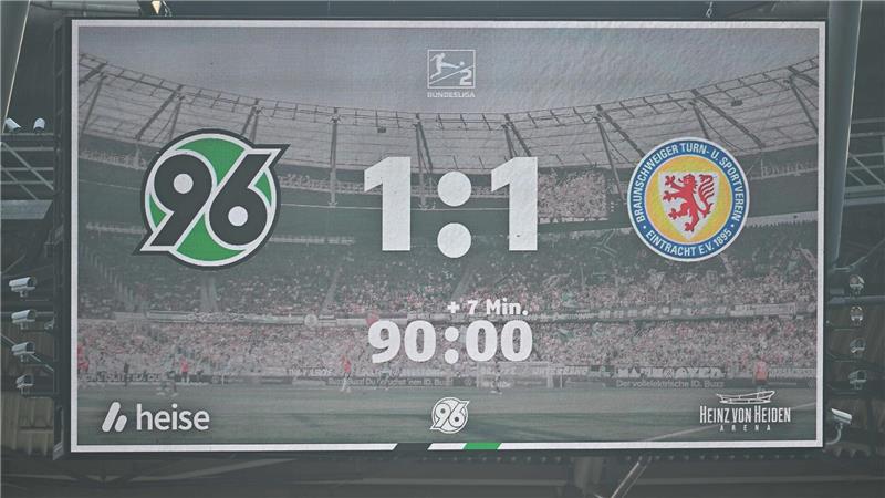 Braunschweig empfängt Hannover am 26. Oktober zum Derby Das letzte Derby zwischen Hannover und Braunschweig endete mit einem 1:1 im Niedersachsenstadion
