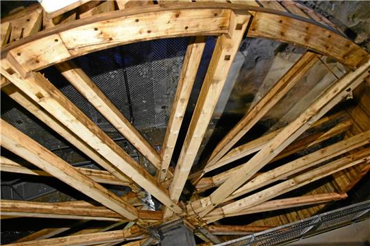 Das neue Kunstrad ist ein Wasserrad mit einem Durchmesser von 11,5 Metern. Foto: Berg