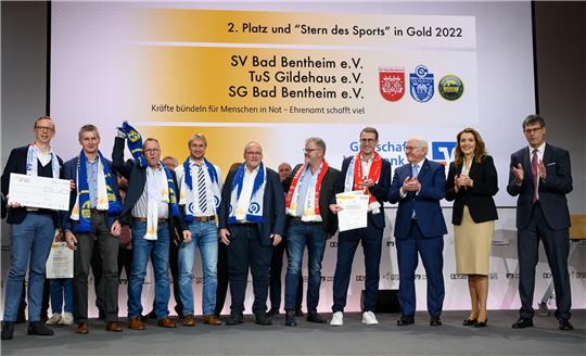 Das niedersächsische Vereinstrio SV Bad Bentheim, TuS Gildehaus und SG Bad Bentheim hat beim Bundesfinale von «Sterne des Sports» den zweiten Platz belegt.