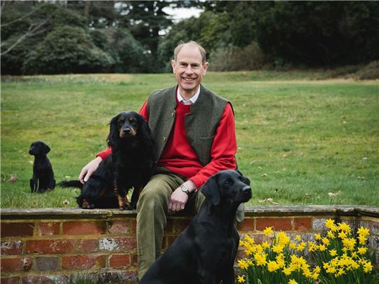 Das offizielle Foto des Buckingham-Palastes zum 60. Geburtstag von Prinz Edward.