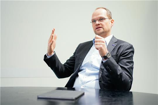 Das riesige Potenzial von Künstlicher Intelligenz für BASF sei momentan noch gar nicht konkret abschätzbar, so Chief Digital Officer Dirk Elvermann.