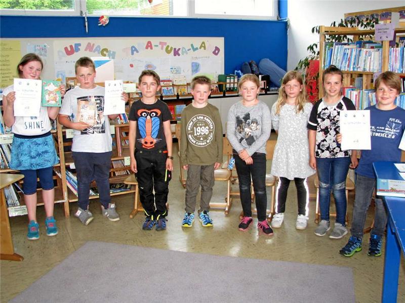 Das sind sie, die acht erfolgreichen Leseratten der Stadt Braunlage aus den drei Grundschulen.  Foto: Siebeneicher
