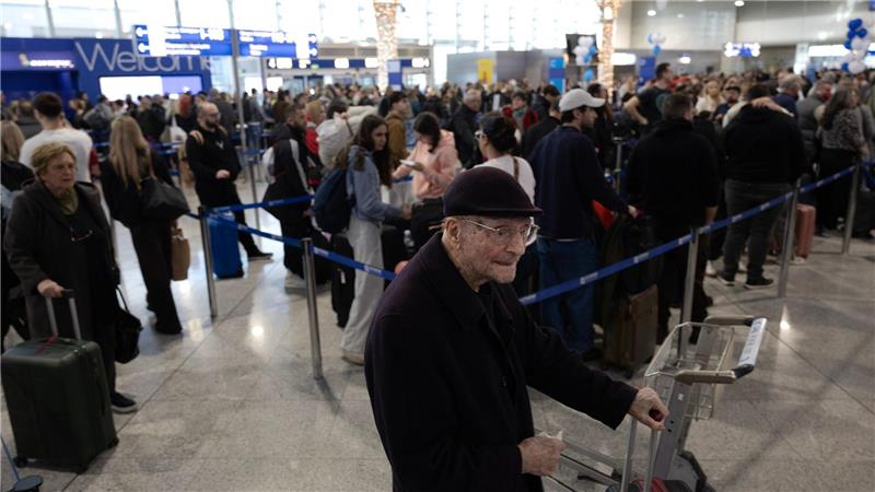 Technik-Panne legt Griechenlands Flugverkehr lahm Das technische Problem erwischte die griechischen Airports mitten in der Urlaubszeit.