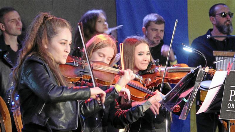 Braunlage: Ukrainisches Orchester kommt unter neuem Namen zurück Das ukrainische Prime-Orchester sorgt beim Picknickkonzert des Vereins Kult an den Brockenwegschanzen für Beifallsstürme. Das wollen die Musiker unter neuem Namen auch am Samstag, 7. Dezember, im Kurgastzentrum schaffen. Archivfoto: Weber