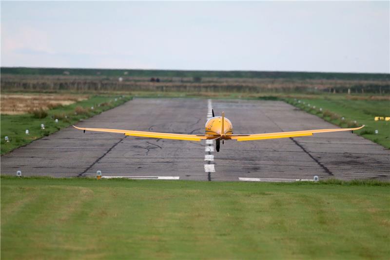 Erstmals E-Flugzeug am Flughafen Hannover gelandet Das vollelektrische Ultraleicht-Flugzeug «Elektra Trainer» landet auf dem Flugplatz der Insel Norderney.
