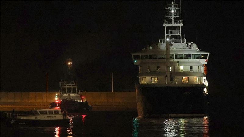 Das vom Hantavirus heimgesuchte Kreuzfahrtschiff Hondius ist in Teneriffa eingetroffen.