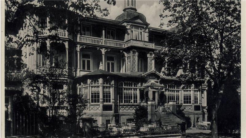 Das von Max Hecht gegründete Hotel Parkhaus wurde 1933 "arisiert" und seitdem in Hotel Parkhof umbenannt. 