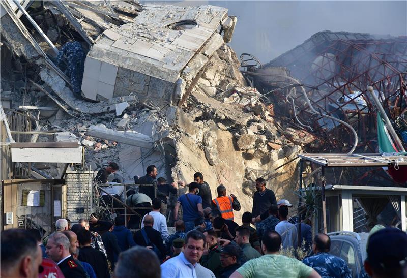 Iran droht Israel mit Vergeltung - Sorge vor Eskalation Das zerstörte Konsulatsgebäude der iranischen Botschaft.