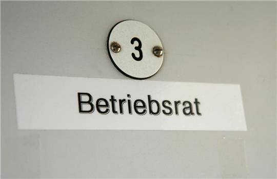 Das EU-Parlament setzt sich für länderübergreifende Betriebsräte ein.