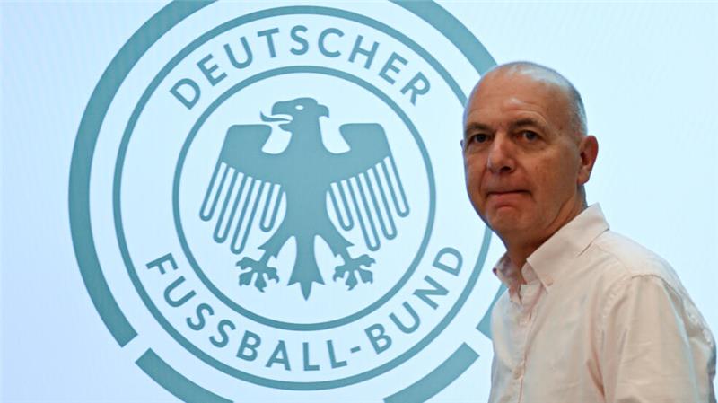 Dass DFB-Präsident Bernd Neuendorf für die Vergabe der WM 2024 nach Saudi-Arabien gestimmt hat, kann unser Kolumnist Kenneth Schuller nicht nachvollziehen.