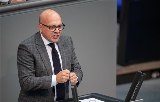 «Dass die Kriegsflüchtlinge aus der Ukraine alle sofort Bürgergeld erhalten, war damals, als es beschlossen wurde, von allen Beteiligten gut gemeint gewesen», sagt CDU-Innenpolitiker Alexander Throm.