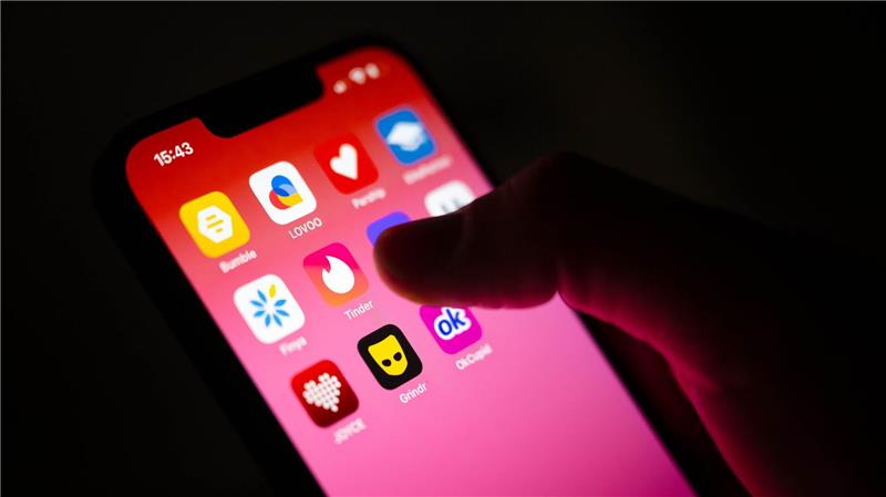 „Online-Dating-Falle“-Autor: Apps belohnen Oberflächlichkeit Dating-Apps gibt es viele - doch ob sie auch wirklich ihren Zweck erfüllen, wird oft angezweifelt. (Archivbild)