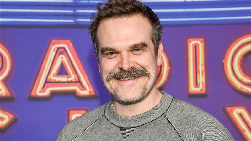 David Harbour: Spiele immer den Kerl mit den Fettpölsterchen David Harbour wurde beim Dreh von „Thunderbolts*“ dazu ermutigt, sich ausgiebig am Snack-Tisch zu bedienen. (Archivbild)