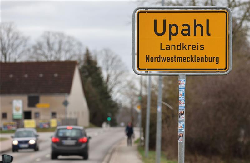 Land ebnet Weg für Flüchtlingsunterkunft in Upahl Dem Landkreis Nordwestmecklenburg mangelt es an Erstaufnahmeplätzen für Flüchtlinge - aktuell werden bereits Turnhallen genutzt.