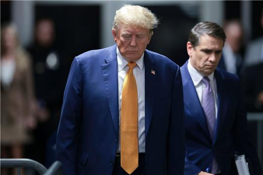 Dem ehemaligen US-Präsidenten Donald Trump drohen mehrere Jahre Haft. Der Fall könnte den US-Wahlkampf beeinflussen.