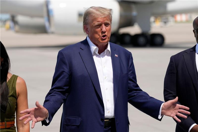 US-Medien: Verfahren gegen Trump vor wichtigem Schritt Dem ehemaligen US-Präsidenten Donald Trump droht eine vierte Anklage.