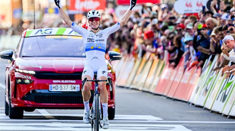 Frauen-Tour vor Finale mit Sekundenkrimi: Vollering in Gelb Demi Vollering hat sich bei der Tour de France das Gelbe Trikot geholt. (Archivbild)