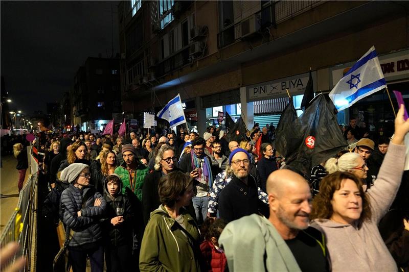 Protest gegen neue israelische Regierung in Tel Aviv Demonstranten protestieren gegen die rechte Regierung von Premierminister Netanjahu.
