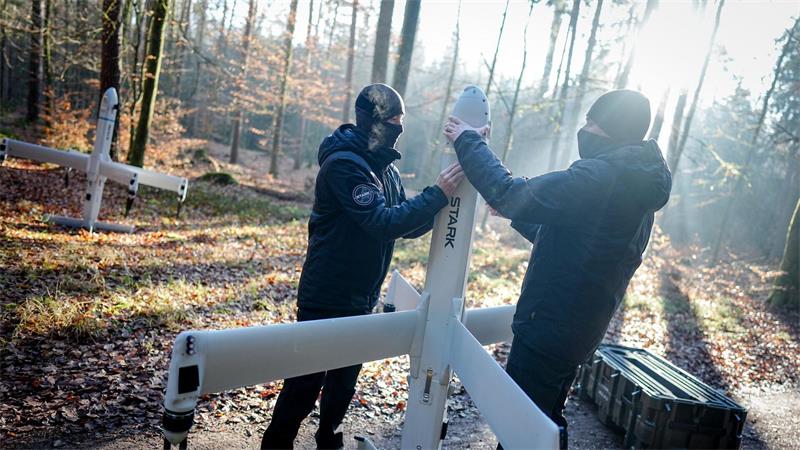 Unbemannte Waffensysteme: Bundeswehr bekommt Drohnenregiment Demonstration einer Kamikazedrohne. (Archivbild)