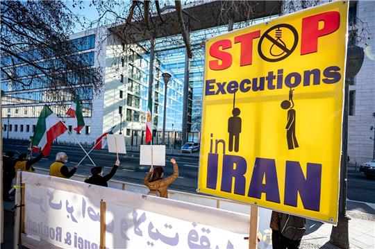 Demonstration gegen die Hinrichtungen im Iran vor dem Auswärtigen Amt in Berlin (Archivbild).