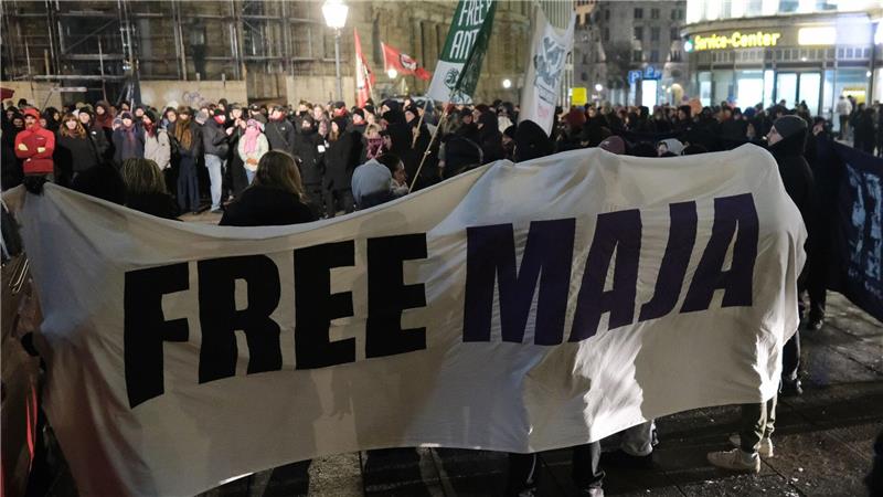 Demonstration in Leipzig gegen das Urteil im Fall Maja T. Auch in Berlin gingen mehrere hundert Menschen auf die Straße. 