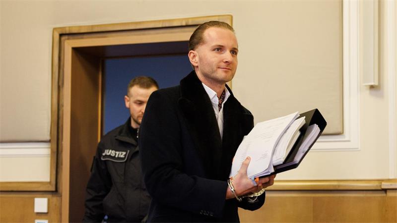 Den Ermittlern einen Schritt voraus? Der flüchtige Betrüger Hendrik Holt.