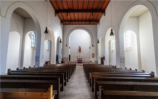 Den Kirchen laufen die Mitglieder davon - Zahl der Austritte hoch.