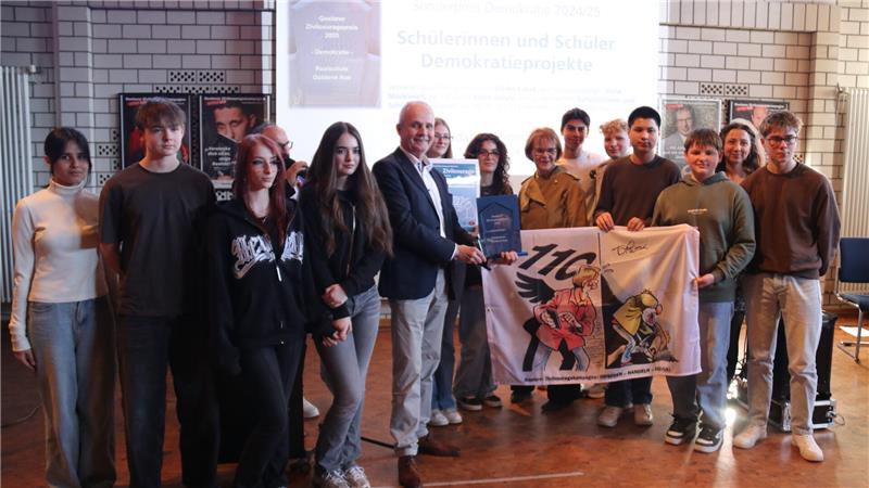 Den Sonderpreis Demokratie erhielt die Realschule Goldene Aue für ihre Demokratieprojekte.