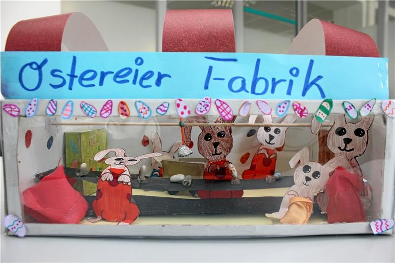 Den ersten Preis in ihrer Altersgruppe räumte 2018 die elfjährige Johanna Wahmke aus Goslar ab. Sie hatte eine hübsche Ostereier-Fabrik mit vielen tollen Details gebastelt.  Foto: Kohlmann