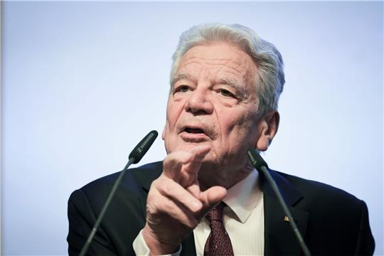 «Denn wir, die Bürger, sind es doch, die die Freiheit entweder verspielen oder verteidigen und bewahren», sagt Joachim Gauck.