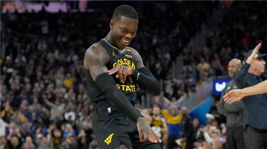 Dennis Schröder trifft alle seine Dreier und feiert das „Eis in seinen Venen“.