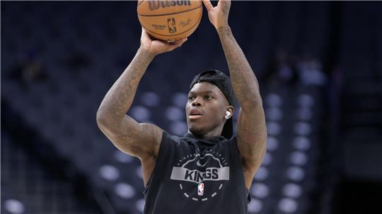 Dennis Schröder will die Basketball Löwen Braunschweig bei einem Abstieg schnell wieder nach oben führen. (Archivbild)