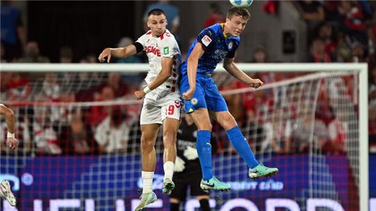 Der 1. FC Köln gewinnt sein erstes Zweitligaspiel.