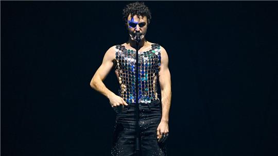 Der 19-jährige Sänger Cosmó vertritt Österreich beim 70. ESC in Wien