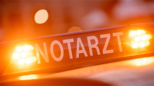 Der 22-Järige starb trotz Reanimationsversuchen. (Symbolbild)
