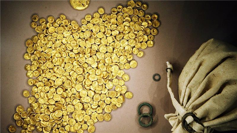 Bis zu elf Jahre Gefängnis nach Diebstahl von Keltengold Der 3,7 Kilogramm schwere Kelten-Goldschatz wurde einst in einer Bodenvitrine im Museum in Manching ausgestellt. (Archivbild)