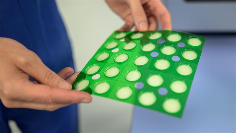 Tabletten aus dem 3D-Drucker - Wie funktioniert das? Der 3D-Arzneimitteldrucker kann bei einem Durchlauf bis zu 25 Tabletten herstellen.