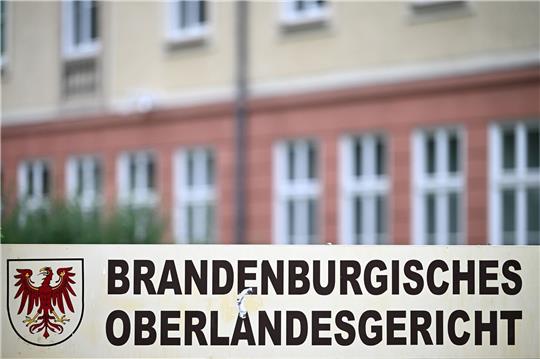 Der 5. Senat des Brandenburger Oberlandesgerichts hat entschieden, dass eine Familie ein von ihr ersteigertes Grundstück zurückgeben muss.