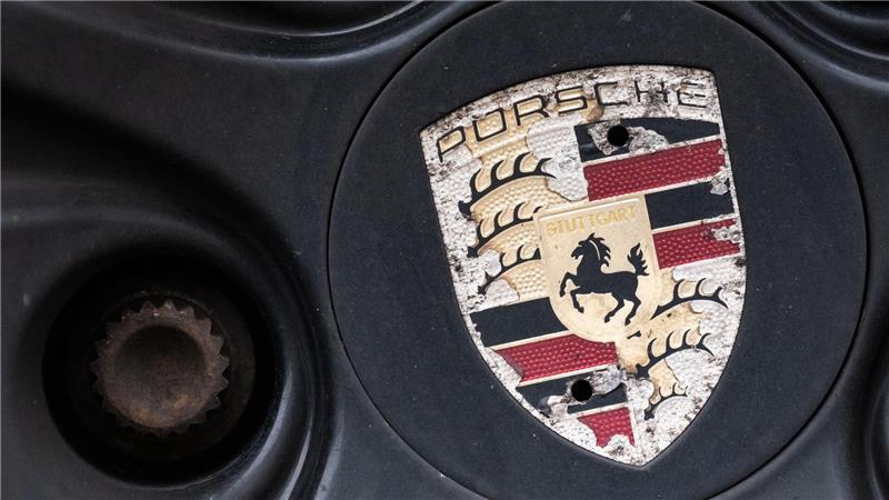 Porsche fliegt aus dem Dax Der Abstieg von Porsche ist sinnbildlich für die Krise der deutschen Autoindustrie, die mit sinkenden Gewinnen kämpft.