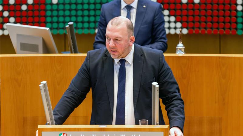 Fokus auf AfD-Mitarbeiter mit familiärem Hintergrund Der AfD-Politiker, Klaus Esser, sagt, seine 85-jährige Mitarbeiterin bereite aus dem Homeoffice heraus für ihn etwa Kleine Anfragen oder Anträge vor. (Archivfoto)