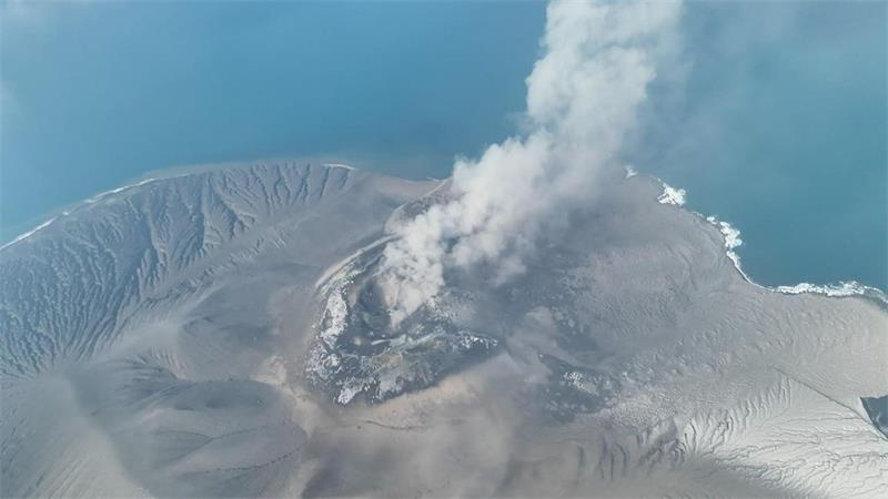 Der Anak Krakatau spuckte gewaltige Mengen Asche in den Himmel.