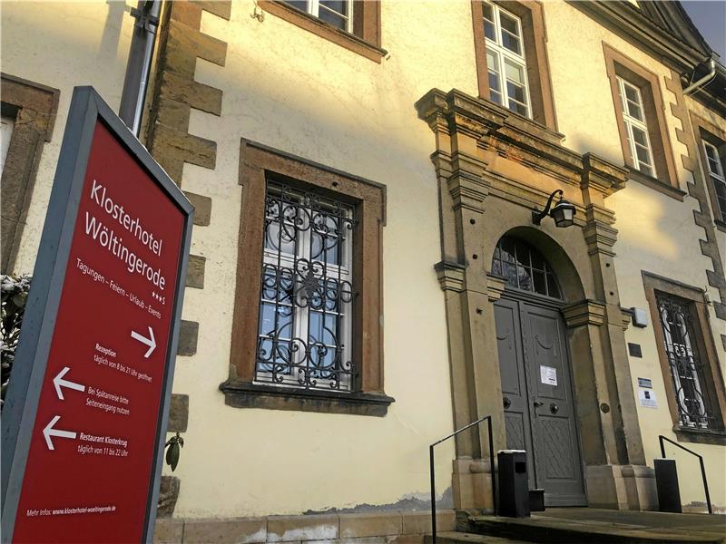 Der Angeklagte Kai Schürholt soll von 2013 bis 2017 als Direktor des Klosterhotels Wöltingerode und als Geschäftsführer der Klosterkammer-Tochter Cellerar rund 320.000 Euro veruntreut haben.  Foto: Stade