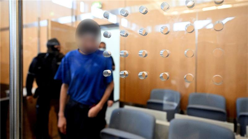 „Unschuldige getötet“: Solingen-Attentäter gesteht Der Angeklagte hat die Tat gestanden.