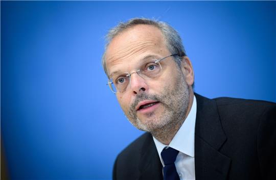 Der Antisemitismusbeauftragte der Bundesregierung, Felix Klein, befürchtet eine Anti-Israel-Stimmung an Schulen.