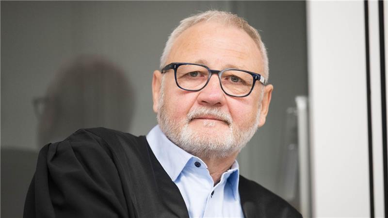 Erster Zeuge im Klette Prozess - Todesangst beim Überfall Der Anwalt Steffen Hörning vertritt den Fahrer eines Geldtransporters vor Gericht.