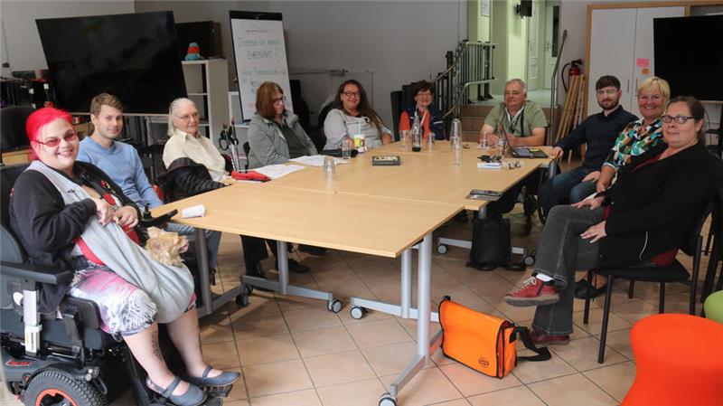 Arbeitskreis erstellt Goslar-Karte für Gehbehinderte Der Arbeitskreis "Mach mit – Goslar barrierefrei" trifft sich zweimal im Monat. Derzeit erstellen die Mitglieder einen Stadtplan zur Orientierung für Gehbehinderte.