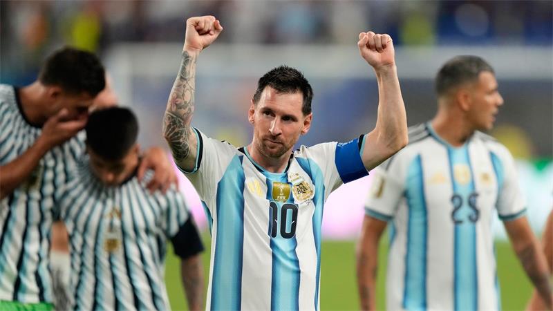 Der Argentinier Lionel Messi jubelt nach dem WM-Spiel gegen Kap Verde.